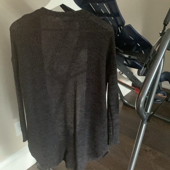 Women’s American Eagle Sweater - Picture 4 of 5